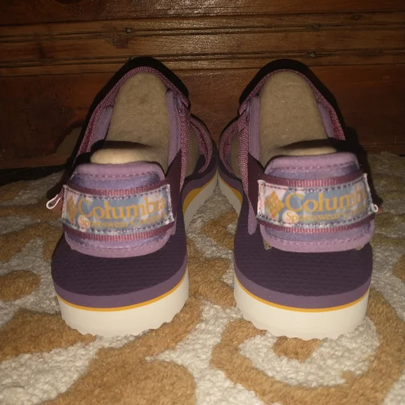 ~~COLUMBIA🧡VIA Sandals~~ - Picture 9 of 14